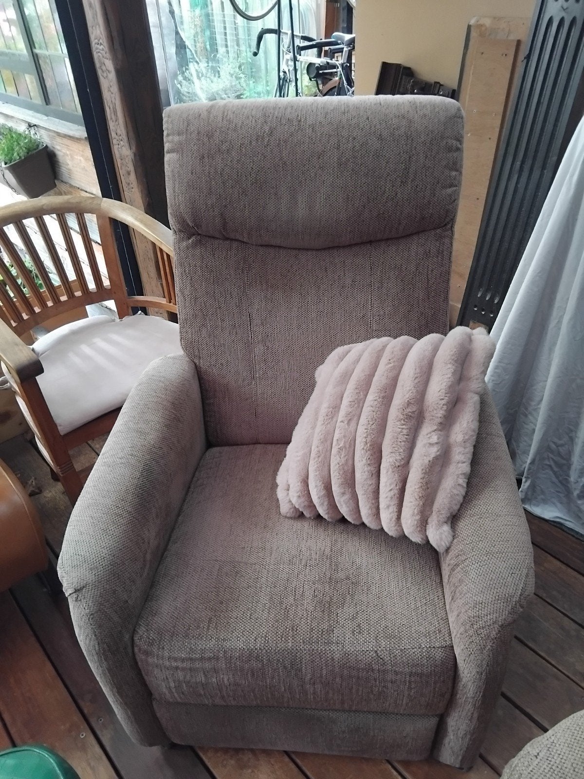 Mooie relax fauteuil te koop., Ophalen, 75 tot 100 cm, Zo goed als nieuw, Stof
