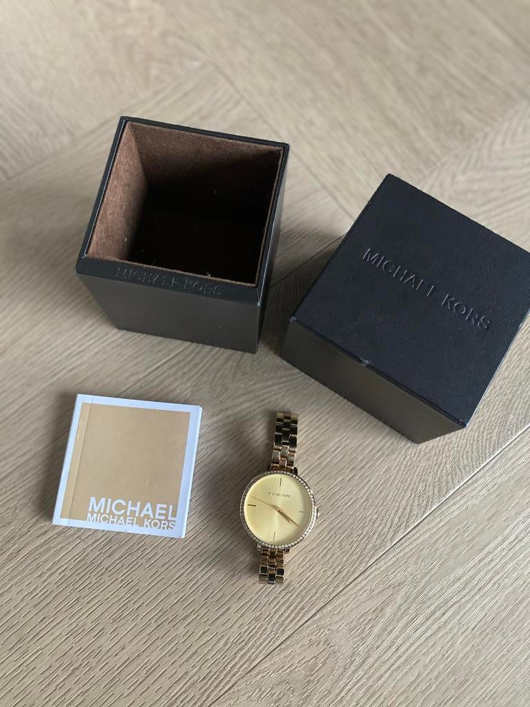 Michael Kors horloge in nieuwstaat, Overige merken, Staal, Polshorloge, Ophalen of Verzenden