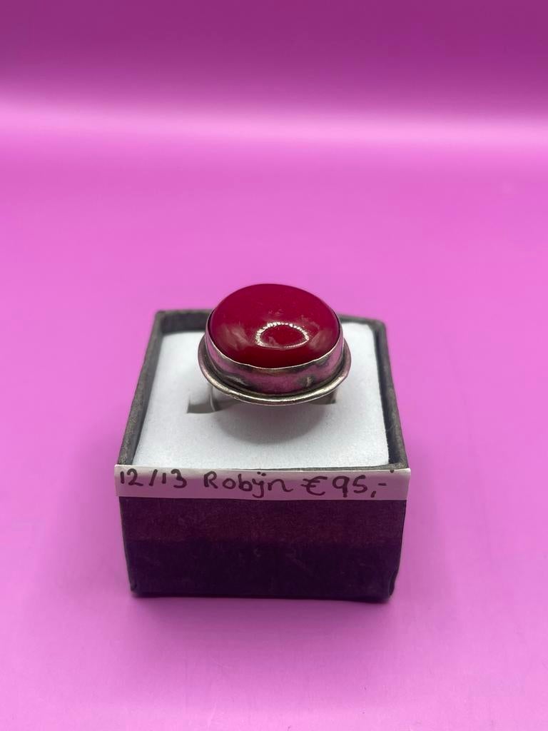 Zilveren ring robijn 12/13, Sieraden, Tassen en Uiterlijk, Antieke sieraden, Ophalen of Verzenden, Zilver, Hanger