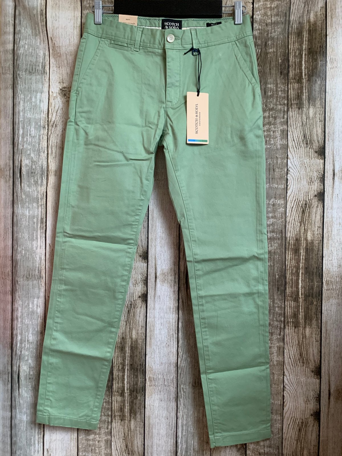 Super gave groene Scotch & Soda Mott chino (Maat 28/30), Kleding | Heren, Broeken en Pantalons, Verzenden, Nieuw, Maat 46 (S) of kleiner
