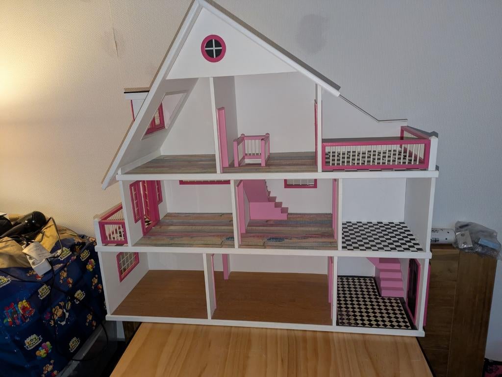 Uniek handgemaakt poppenhuis  - 89x94cm, Ophalen, Gebruikt, Poppenhuis