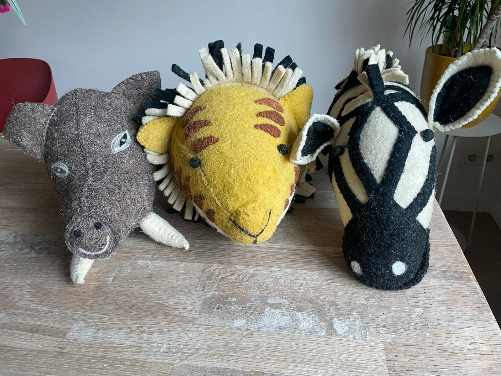 Vilt dierenkoppen - Zebra, Leeuw, Zwijntje, Ophalen of Verzenden, Zo goed als nieuw, Meerkleurig, Textiel