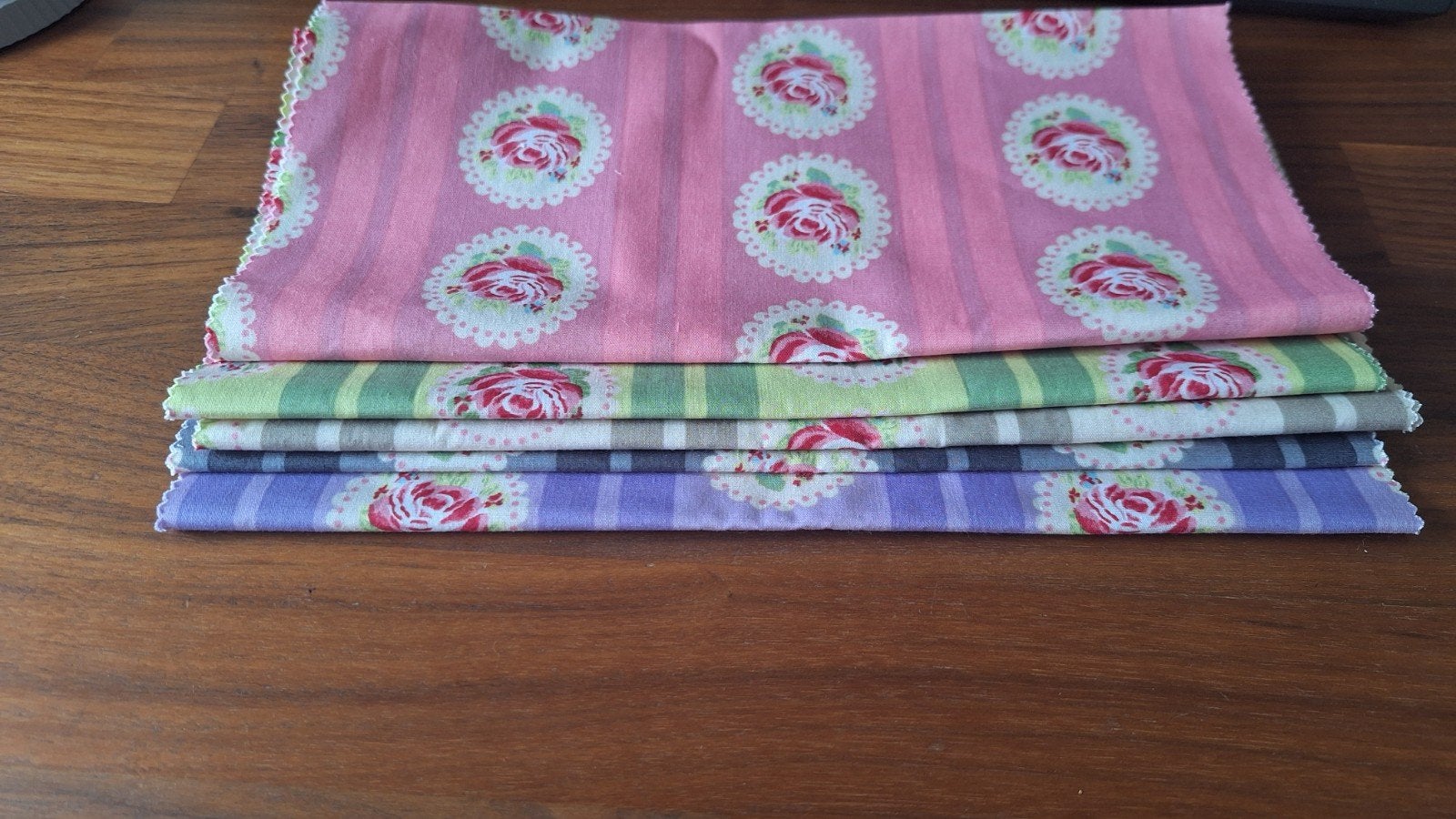 5 Quilt Lapjes 55 x 28cm - Zelfde Design, Hobby en Vrije tijd, Stoffen en Lappen, Overige kleuren, Nieuw, Ophalen of Verzenden
