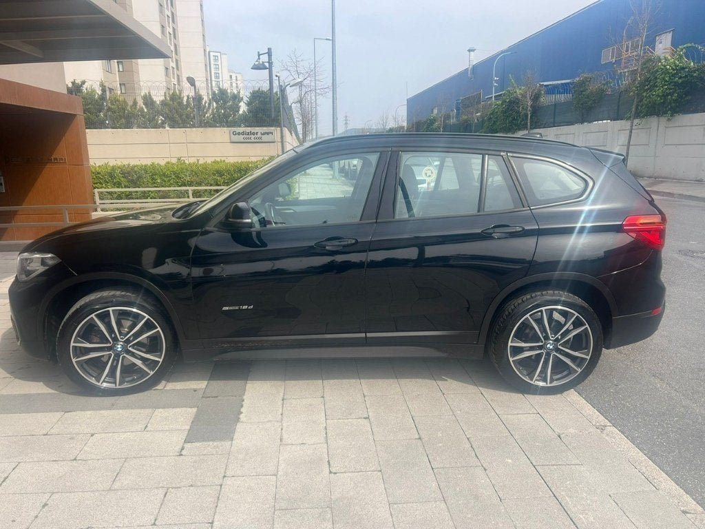 BMW X1 Sdrive18d High Executive Aut 2017 Zwart