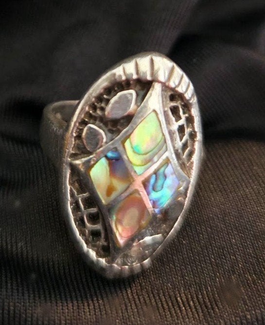 Vintage Mexicaanse Zilveren Ring met Abalone Mozaïek, Ophalen of Verzenden, Zo goed als nieuw, 17 tot 18, Dame