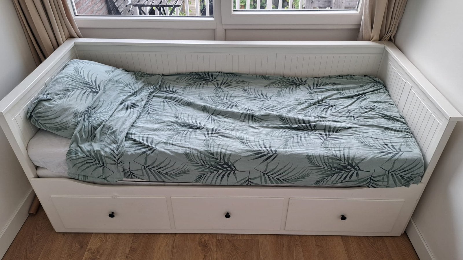 Hemnes bed ikea Utrecht uitschuifbaar naar 2p met matrassen, Huis en Inrichting, Ophalen, 90 cm, Wit, Tweepersoons