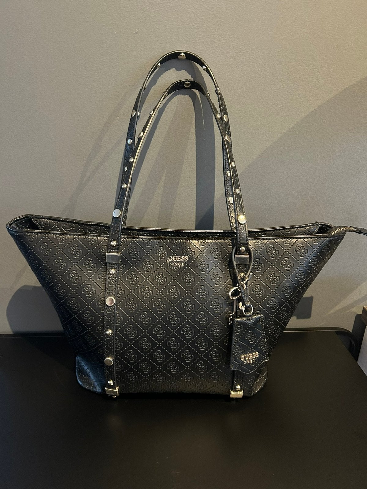 Guess tas, Ophalen of Verzenden, Zo goed als nieuw, Zwart, Handtas