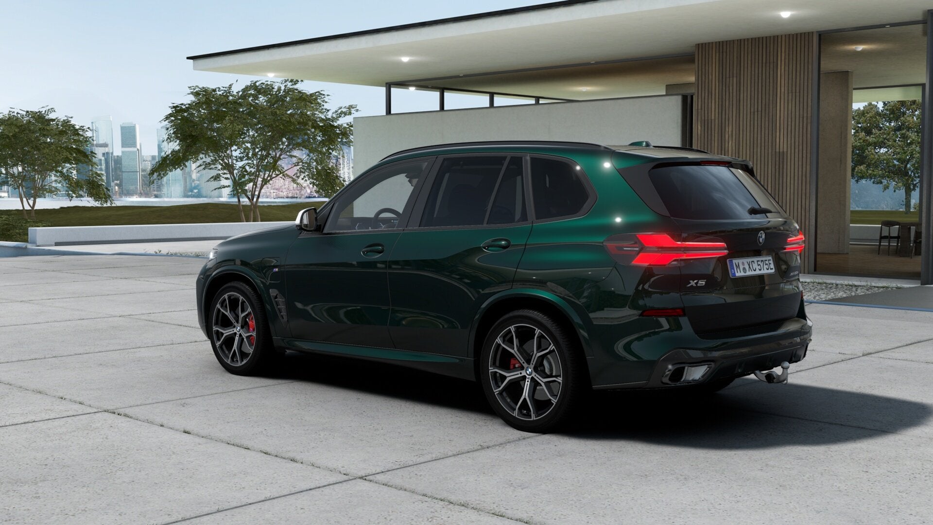 BMW X5 xDrive50e M Sport Automaat / Panoramadak / Trekhaak /, Auto's, Automaat, Dealer onderhouden, X5, 2395 kg