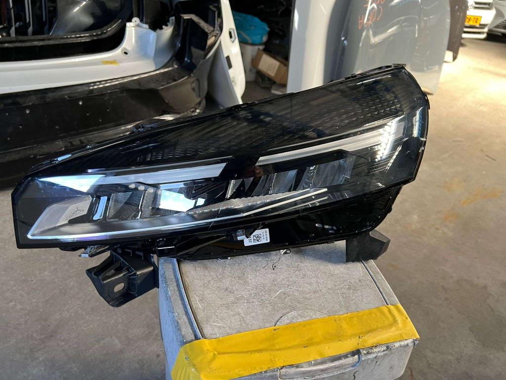 koplamp clio 260600149r links led 2024+, Gebruikt, Renault, Frankrijk, Info@renault.com