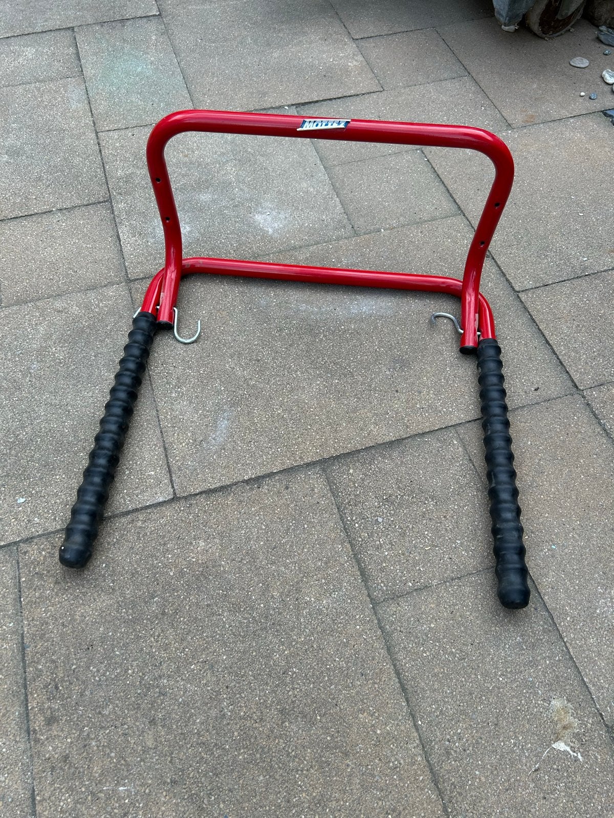 Rode muurbeugel / fietssteun, Ophalen, Gebruikt