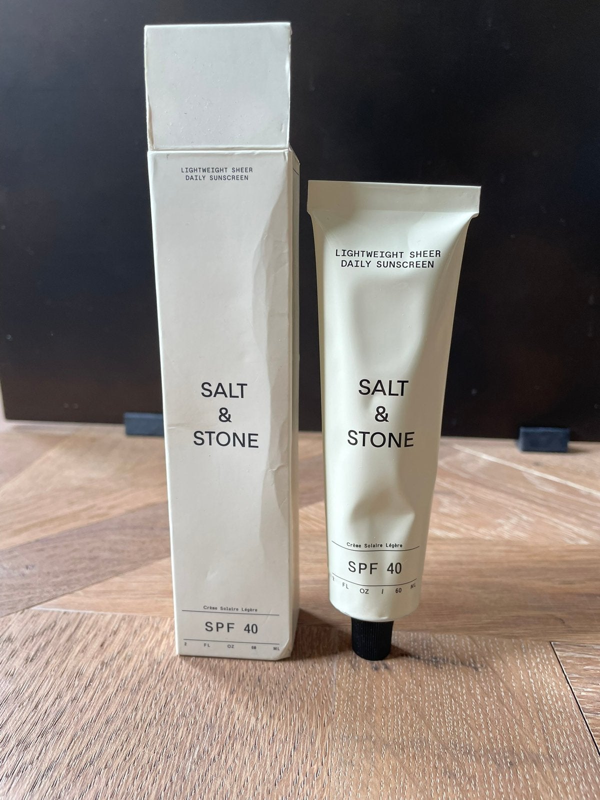 Salt & Stone Lightweight Sheer Daily Sunscreen SPF 40, Ophalen of Verzenden, Nieuw, Gehele gezicht, Verzorging