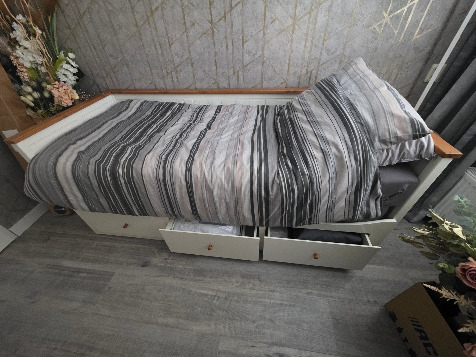 Ikea Hemnes bedbank 80x200 uittrekbaar tot 2-persoonsbed, Ophalen, Wit, Tweepersoons, 80 cm