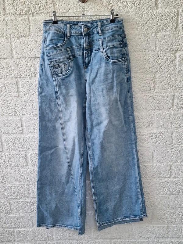 TOXIK3 jeans XS/34 | wide leg lichtblauw, Ophalen of Verzenden, Zo goed als nieuw, Blauw, W27 (confectie 34) of kleiner