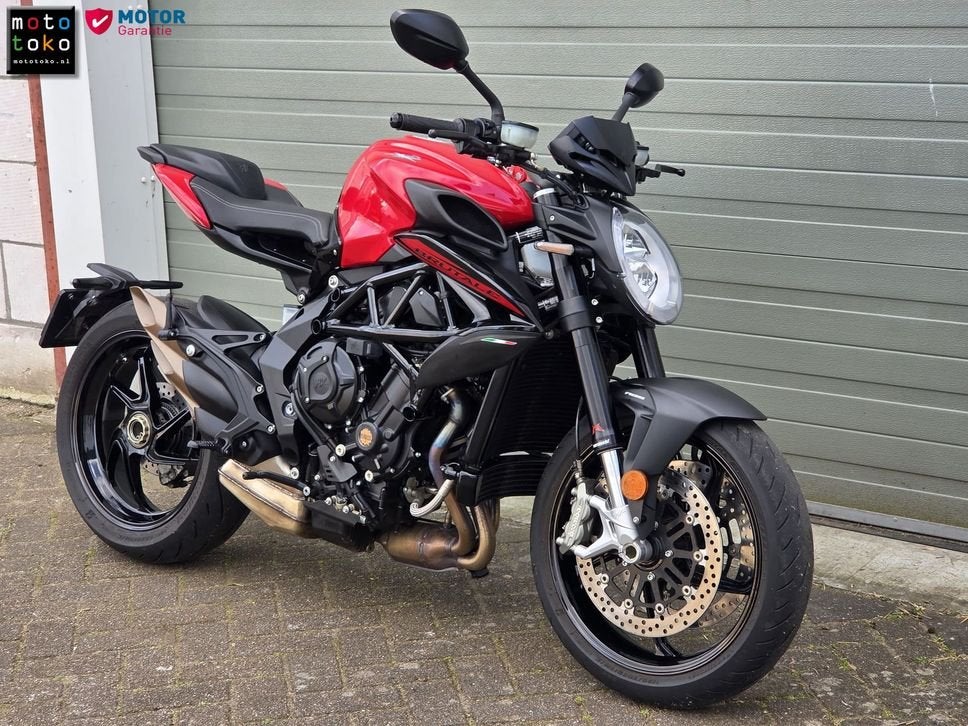 MV Agusta Brutale 800 R / ROSSO - 2023 - 1e eig - dealer ond, Motorrijbewijs A, Bedrijf, Meer dan 35 kW, 798 cc