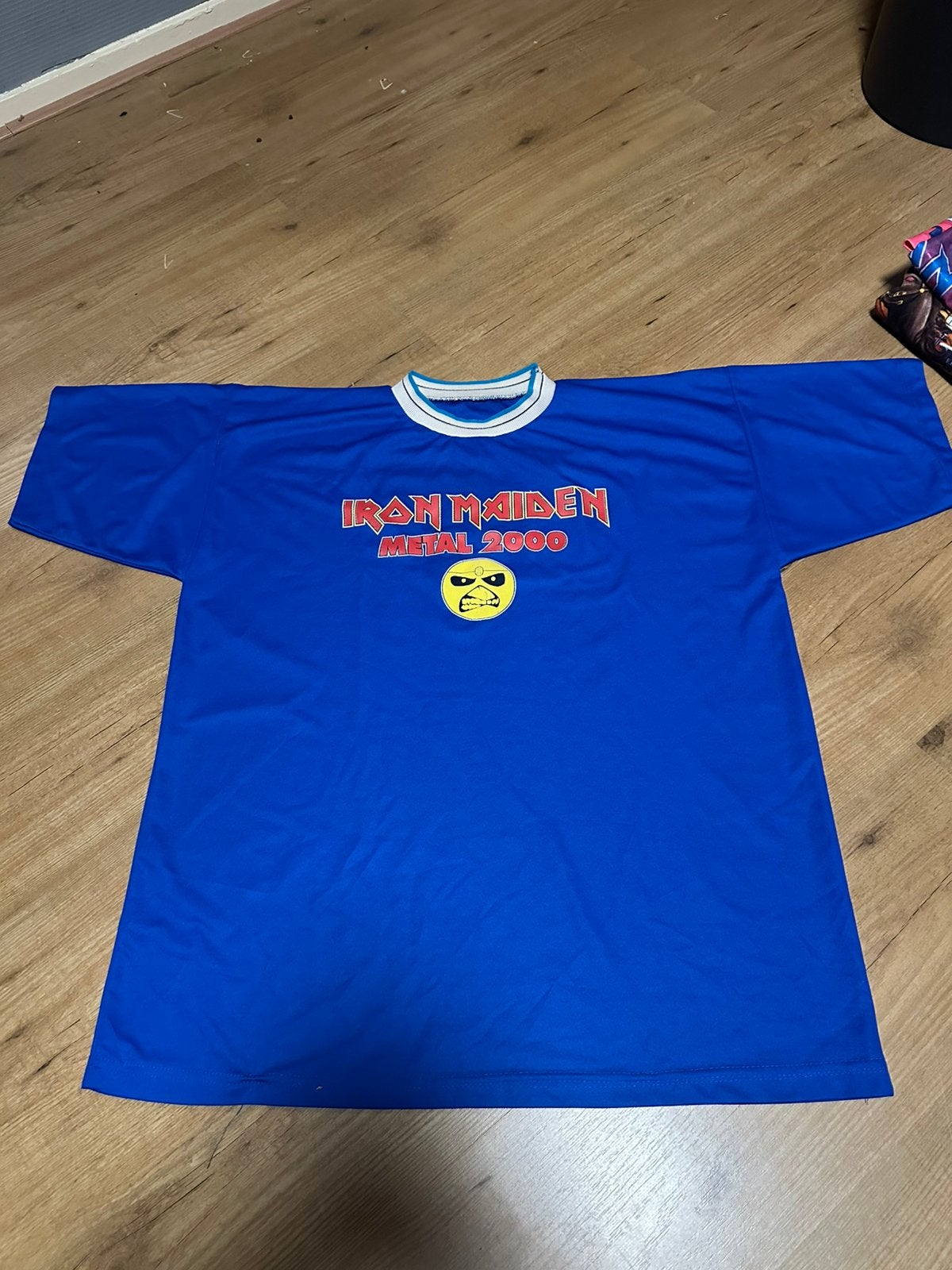 Iron Maiden Jersey metal 2000 met tour data., Verzamelen, Ophalen of Verzenden, Zo goed als nieuw, Kleding