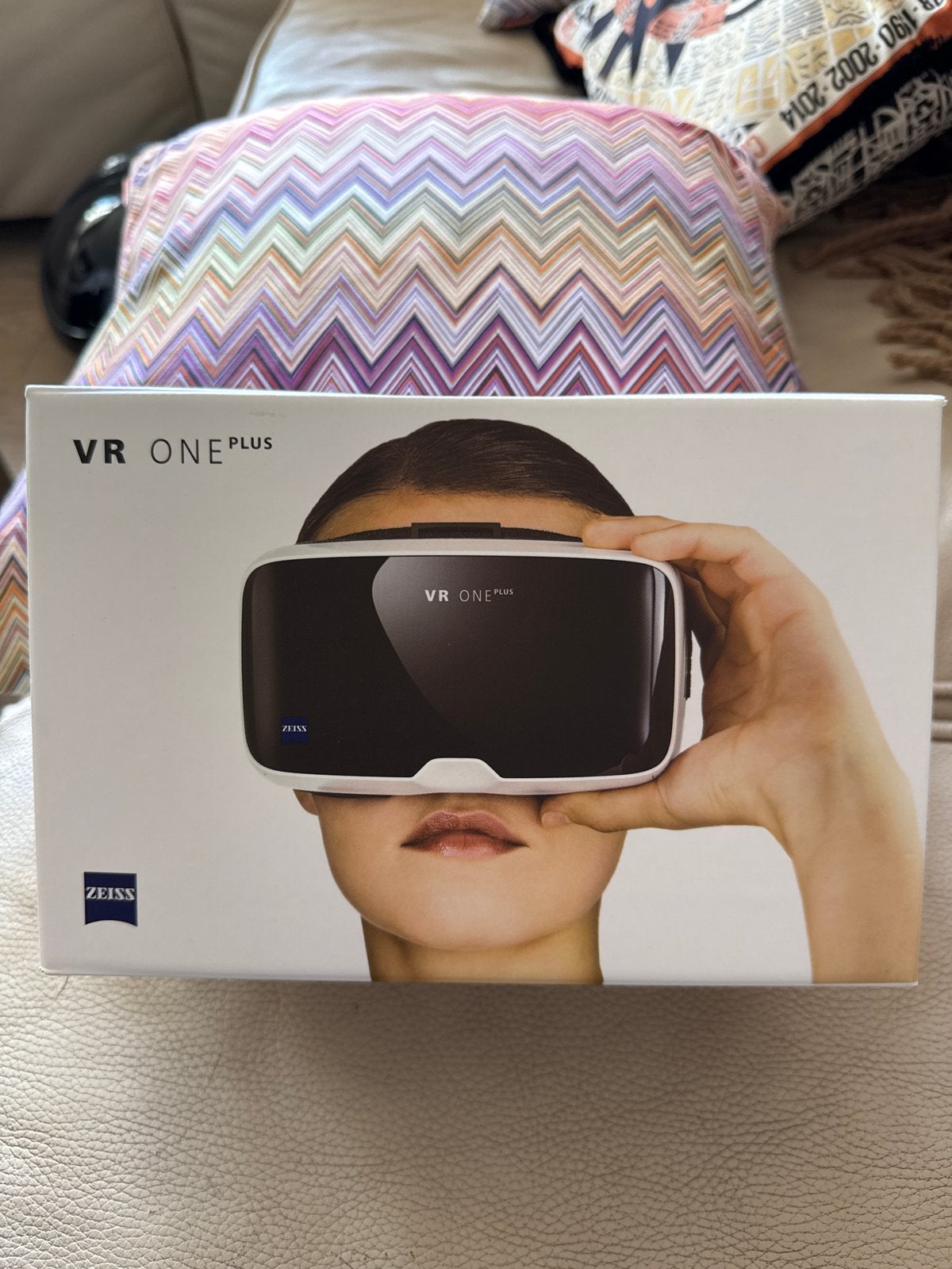 Zeiss VR ONE Plus Virtual Reality Headset, Ophalen, Zo goed als nieuw, VR-bril, Telefoon
