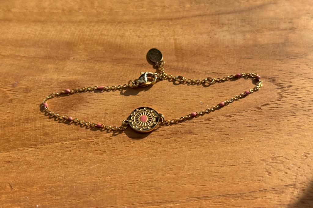 Armband, Sieraden, Tassen en Uiterlijk, Armbanden, Staal, Ophalen of Verzenden, Zo goed als nieuw, Met bedels of kralen