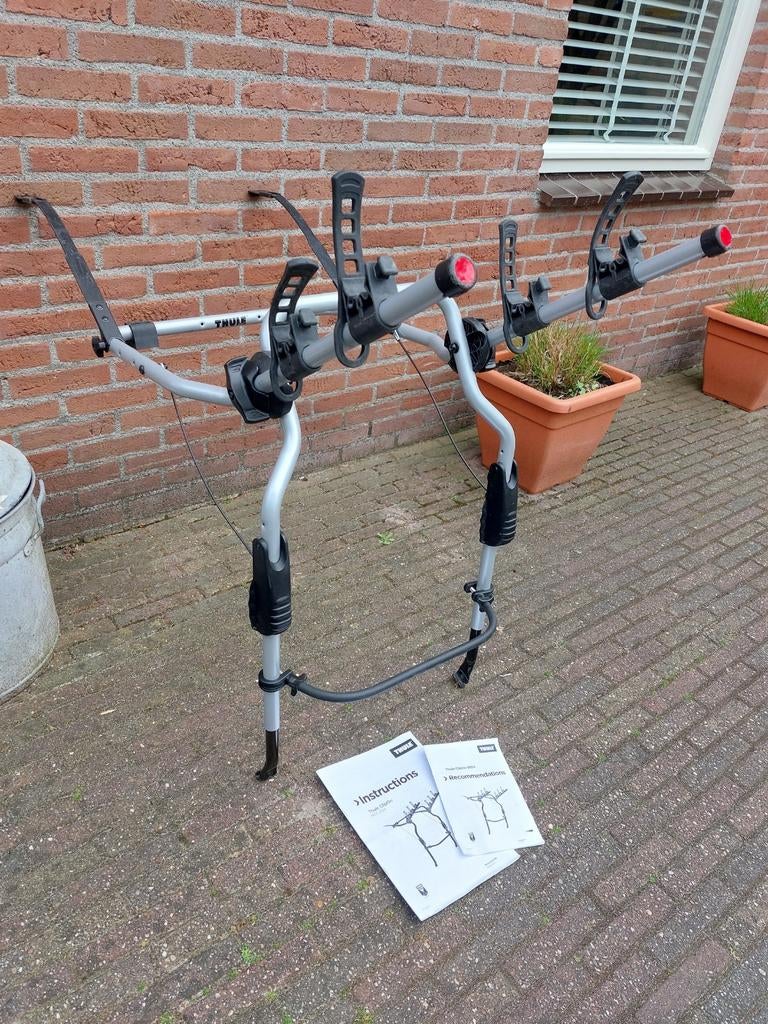 Thule clipon 9104 fietsendrager achterklepdrager, Auto diversen, Fietsendragers, Ophalen, 2 fietsen, Zo goed als nieuw, Achterklepdrager