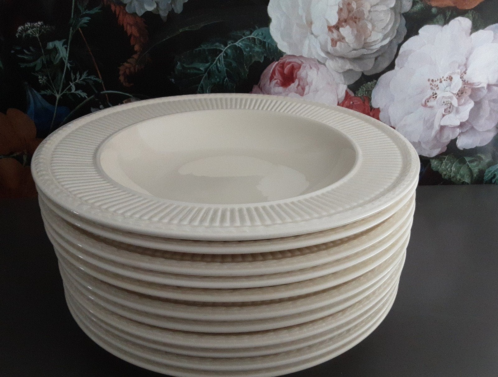 Wedgwood Edme pastaborden 27cm - Nieuwstaat (per stuk), Ophalen, Klassiek, Zo goed als nieuw, Bord(en)