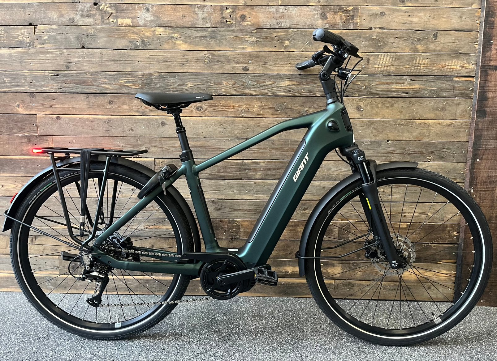 Giant Newtour E + 3 DD 28 inch M Frame Shimano 8 speed 625wh, Ophalen, Versnellingen, Nieuw, Giant