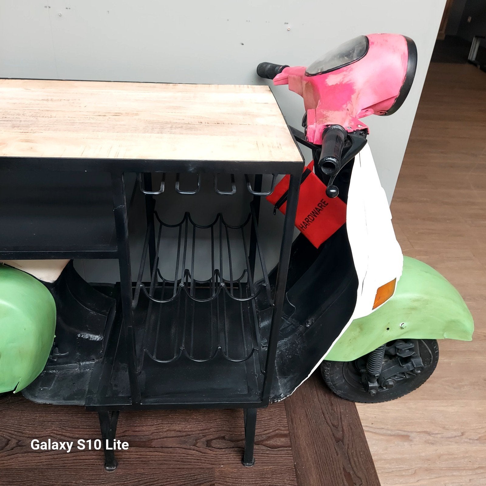 Unieke Vespa Bar met Wijnglazenhouder en Flessenrekken, Ophalen of Verzenden, Ff iets anders, Info@ff-ietsanders.nl, 5051CM