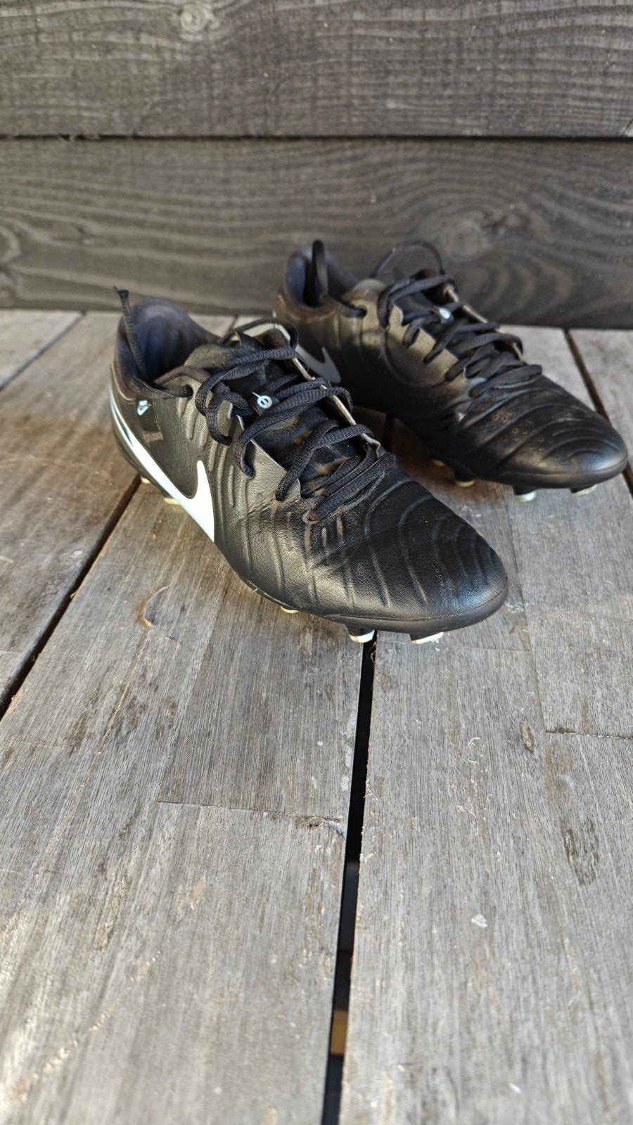 Nike Tiempo voetbalschoenen maat 40 - Zwart, Ophalen, Gebruikt, Schoenen