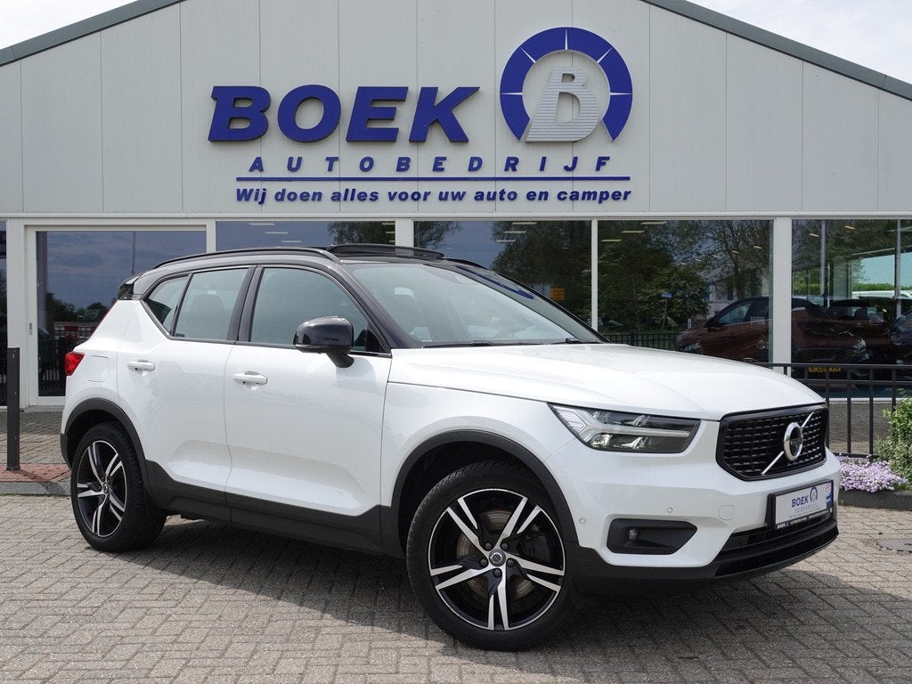 Volvo XC40 1.5 T4 Recharge R-Design VOL LEER | PANO | 360, Auto's, Wit, Bedrijf, Hybride Elektrisch/Benzine, 3 cilinders