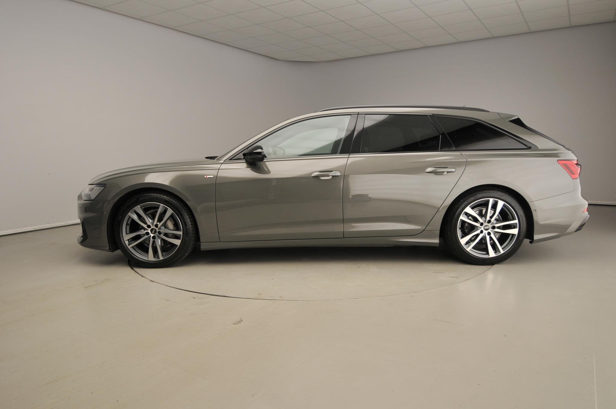 Audi A6 Avant 40 TFSI S Line Competition | Trekhaak | Matrix, Gebruikt, Leder en Stof, Automatische klimaatregeling, Origineel Nederlands