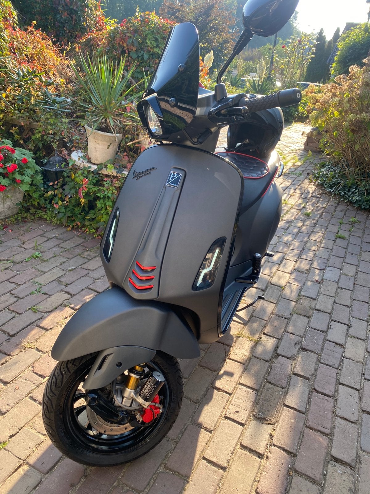 Bomvolle Vespa Sprint - 80cc Malossi - Akrapovic - rs zadel, Ophalen, Overige modellen, Maximaal 45 km/u, Zo goed als nieuw