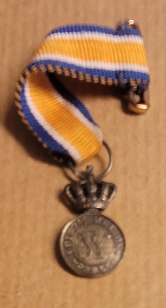 MINIATUUR MEDAILLE ORDE ORANJE NASSAU BRONS, Ophalen of Verzenden, Landmacht, Nederland, Lintje, Medaille of Wings