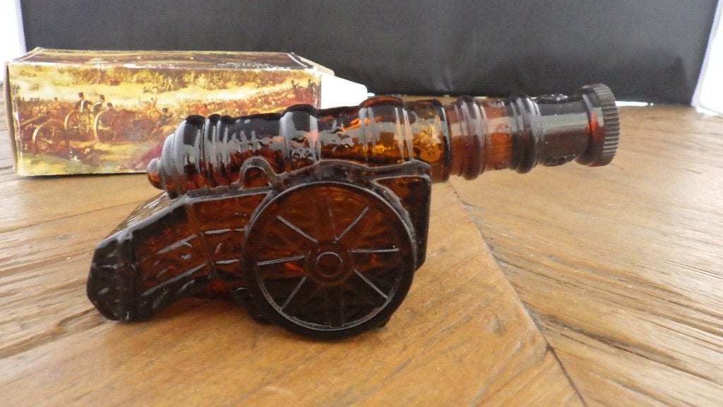mooie partumfles van Avon, Ophalen of Verzenden, Zo goed als nieuw, Miniatuur, Gevuld