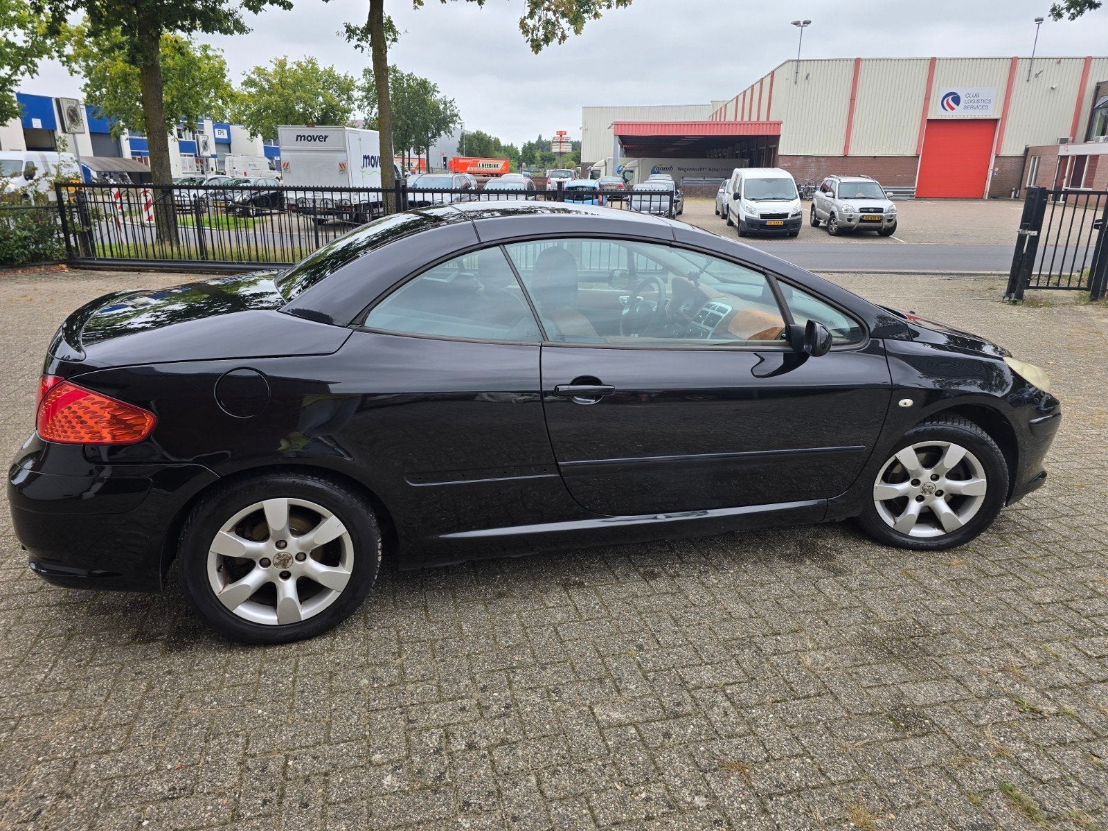 Peugeot 307 2.0 16V CC 2008 Zwart, Auto's, Voorwielaandrijving, 4 cilinders, Cabriolet, 4 stoelen