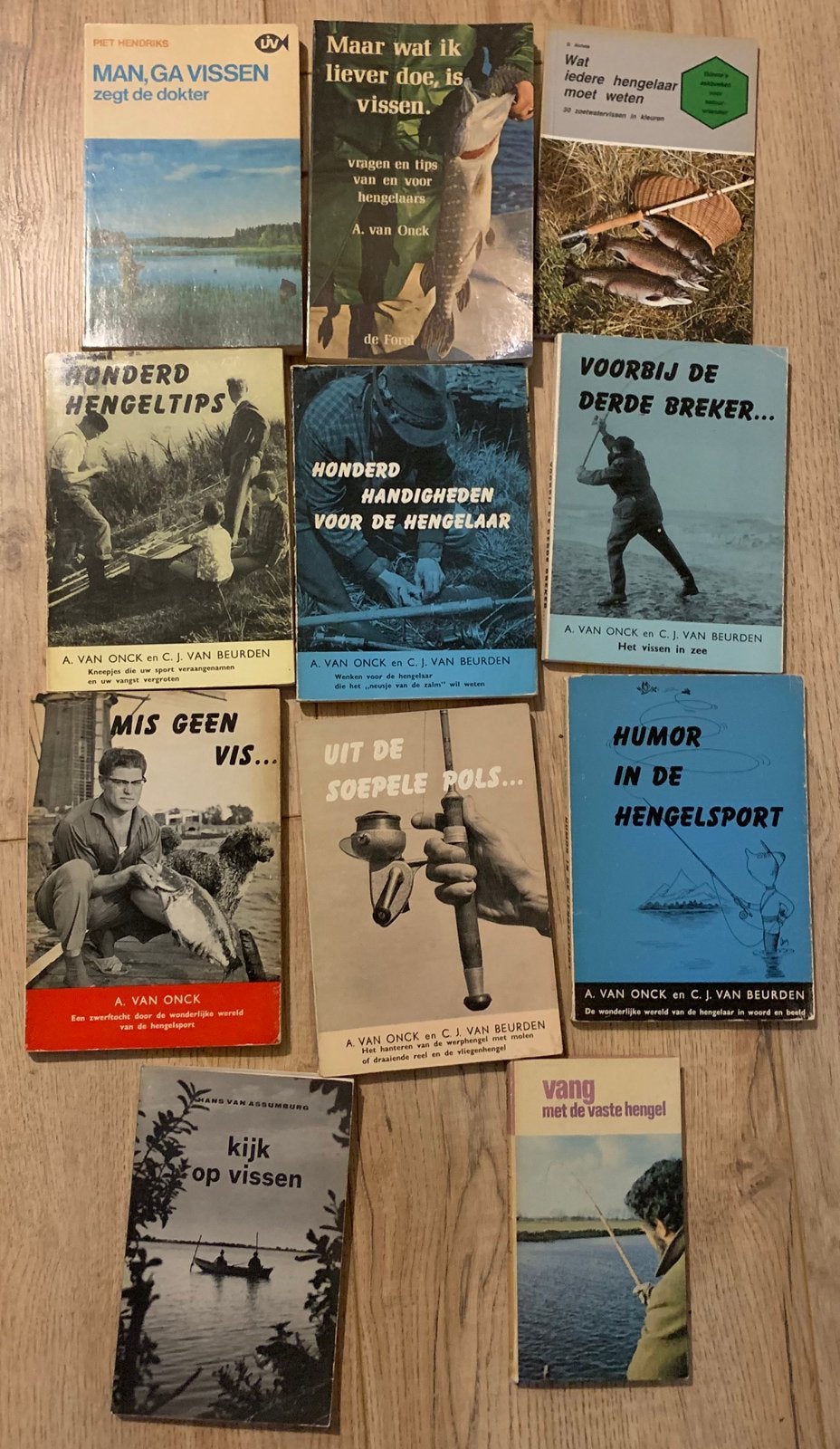 Hengelsport 11 visboeken old hengelen skool vissen hengelaar, Watersport en Boten, Ophalen of Verzenden, Zo goed als nieuw
