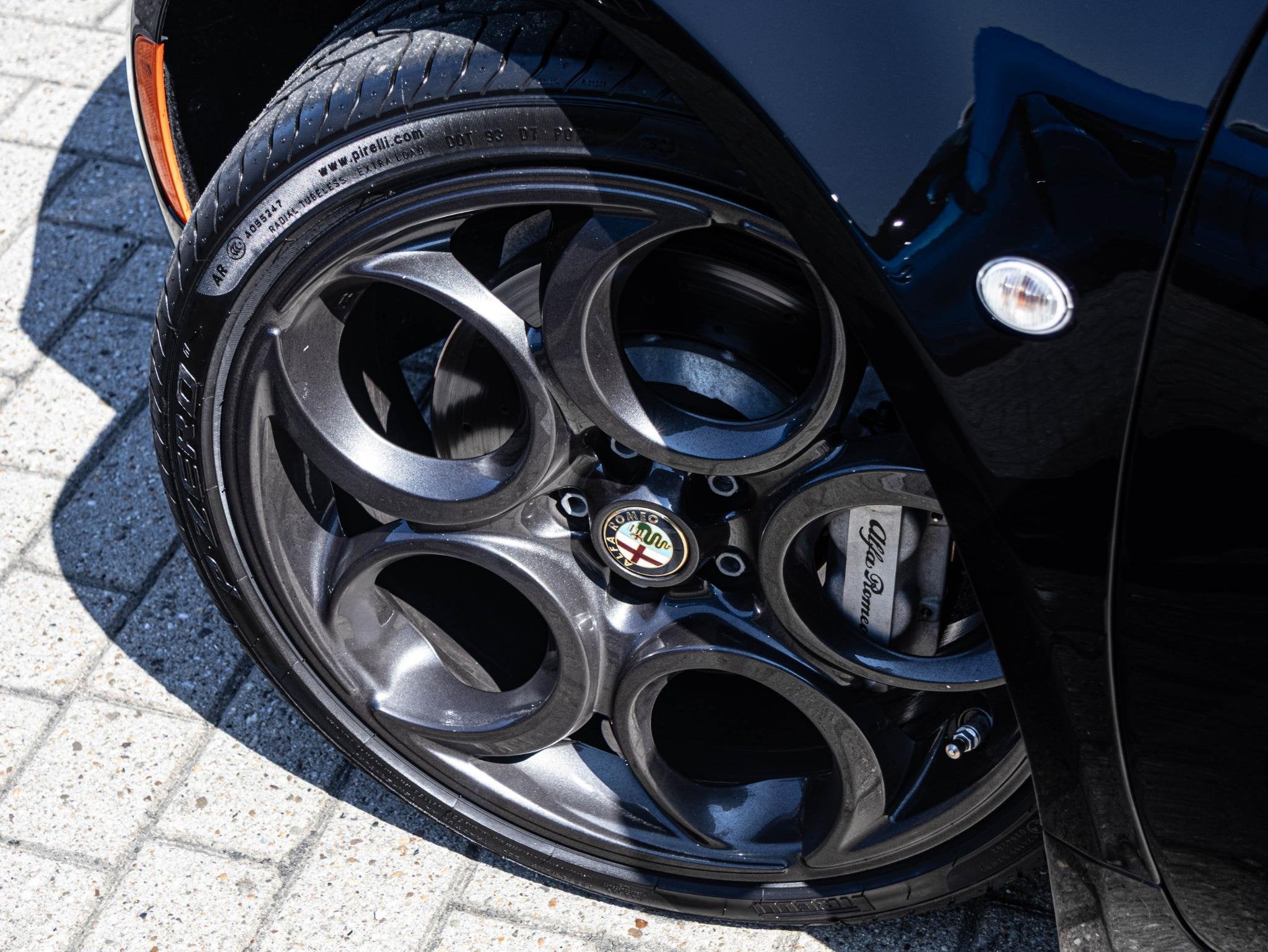 Alfa Romeo 4C 1750TBI TCT | Volledige onderhoud historie | 2, Auto's, Alfa Romeo, Automaat, Dealer onderhouden, Gebruikt, 4 cilinders