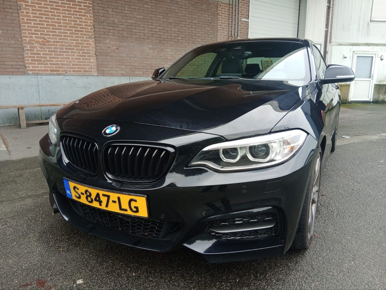 BMW M235i Coupé X-drive AUT 2015  Vol opties / START NIET !!, Auto's, 4 stoelen, Zwart, Leder, Vierwielaandrijving
