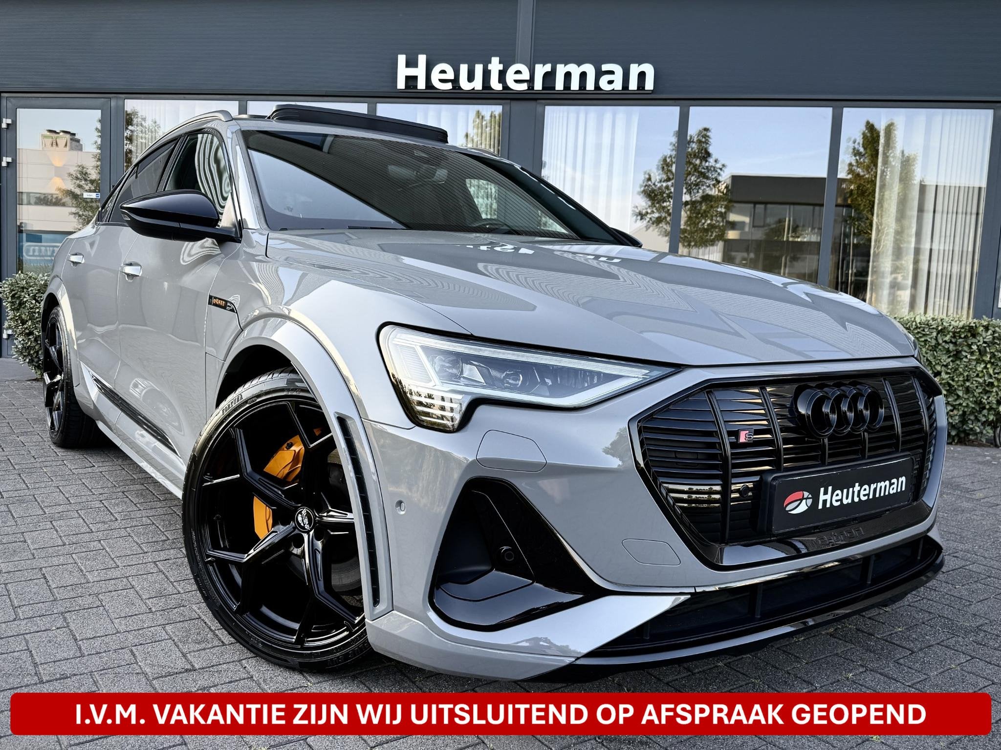 Audi e-tron Sportback S Quattro Nardo grey/Pano/Sfeer/96%SOH, Auto's, Audi, Automaat, 368 km, 95 kWh, Leder en Stof