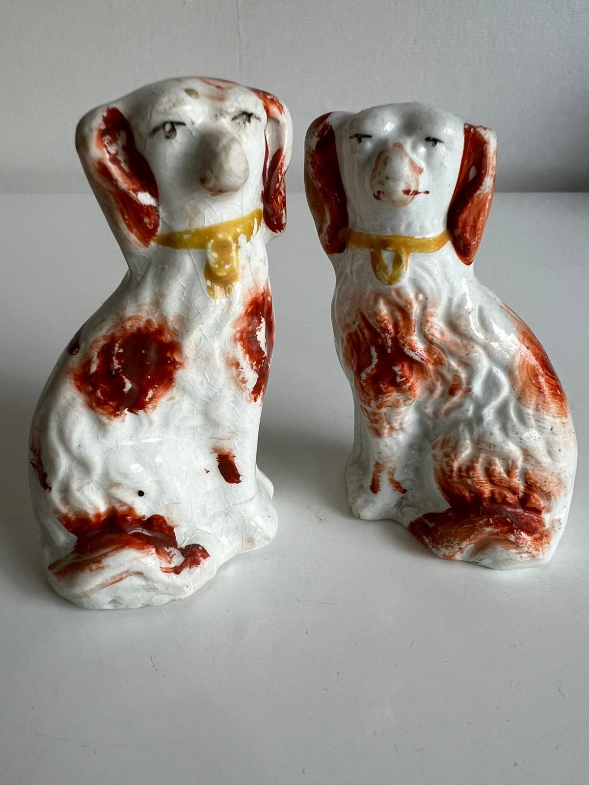 Set 2 Vintage Staffordshire Raam Hondjes Jaren 60, Antiek en Kunst, Ophalen of Verzenden