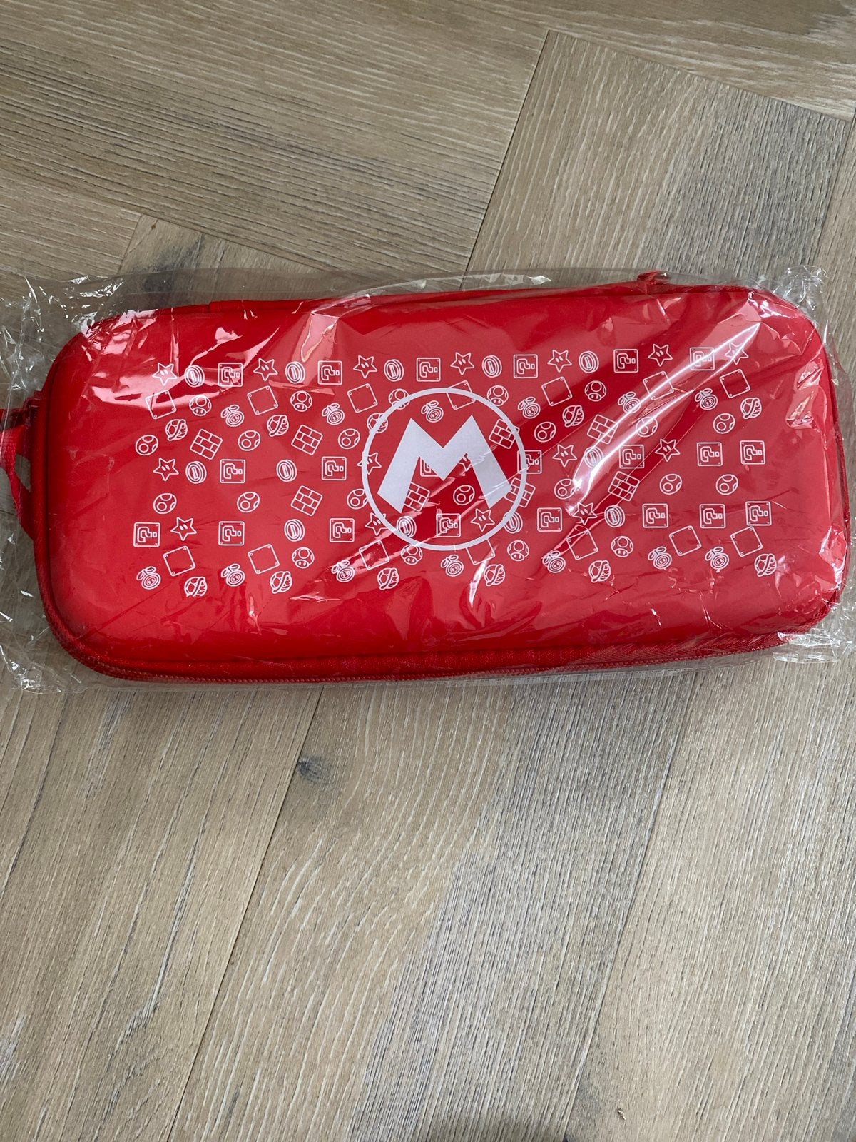 Nintendo Switch Mario Hoesje - Nieuw in verpakking, Ophalen of Verzenden, Nieuw, Zonder controller, Switch Original