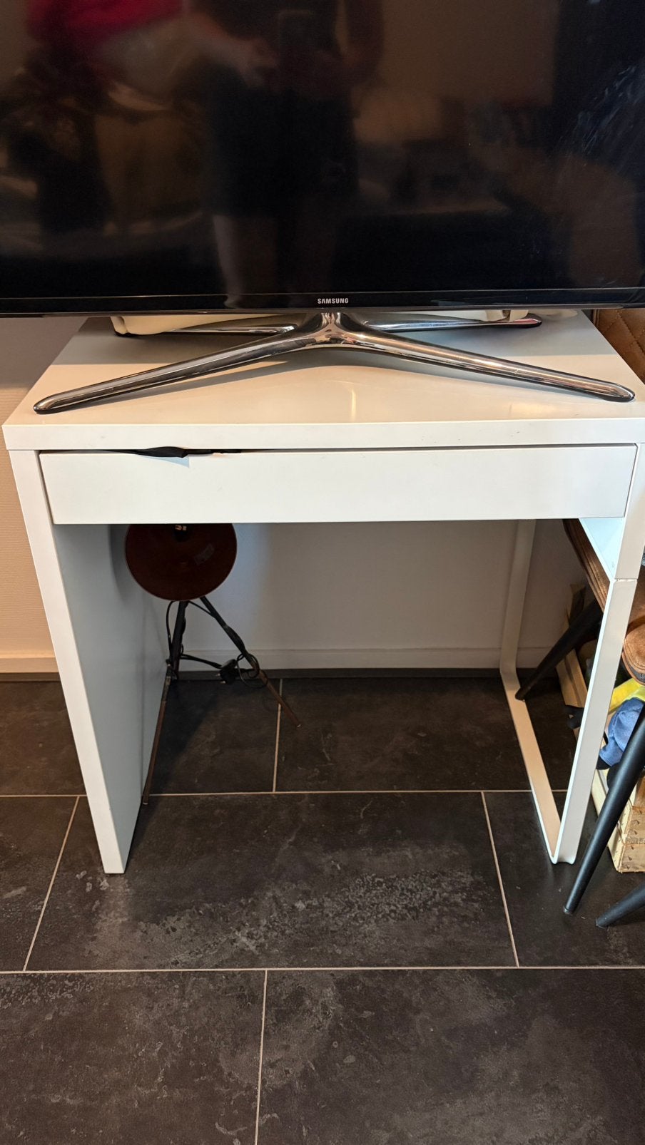 Klein bureau met lade, Huis en Inrichting, Bureaus, Gebruikt, Kinderbureau, Wit, Met lades, Ophalen