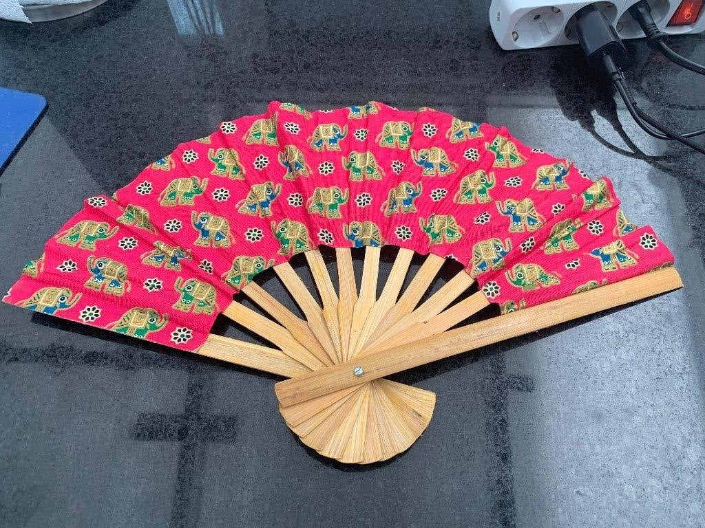 Waaier uit Thailand, Ophalen of Verzenden, Zo goed als nieuw