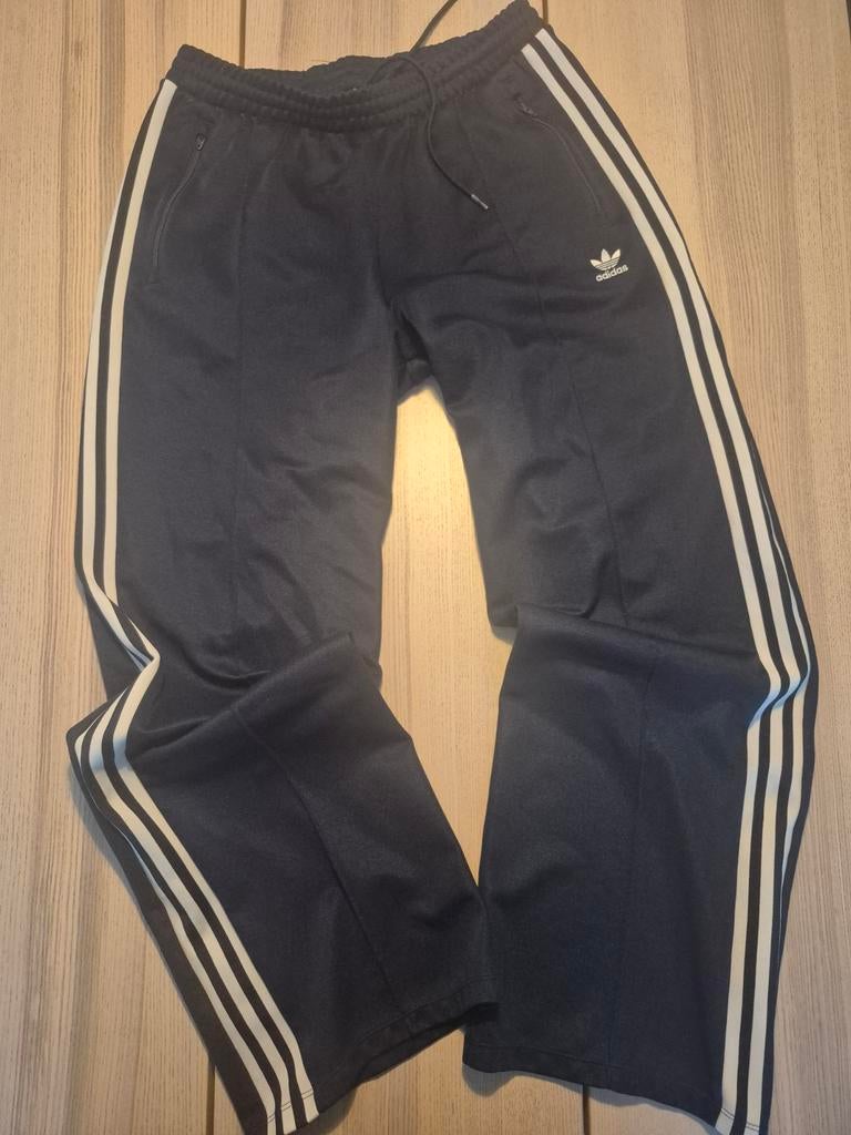 Donkerblauwe Adidas trainingsbroek 42/44, Kleding | Dames, Blauw, Ophalen of Verzenden, Zo goed als nieuw, Maat 42/44 (L)