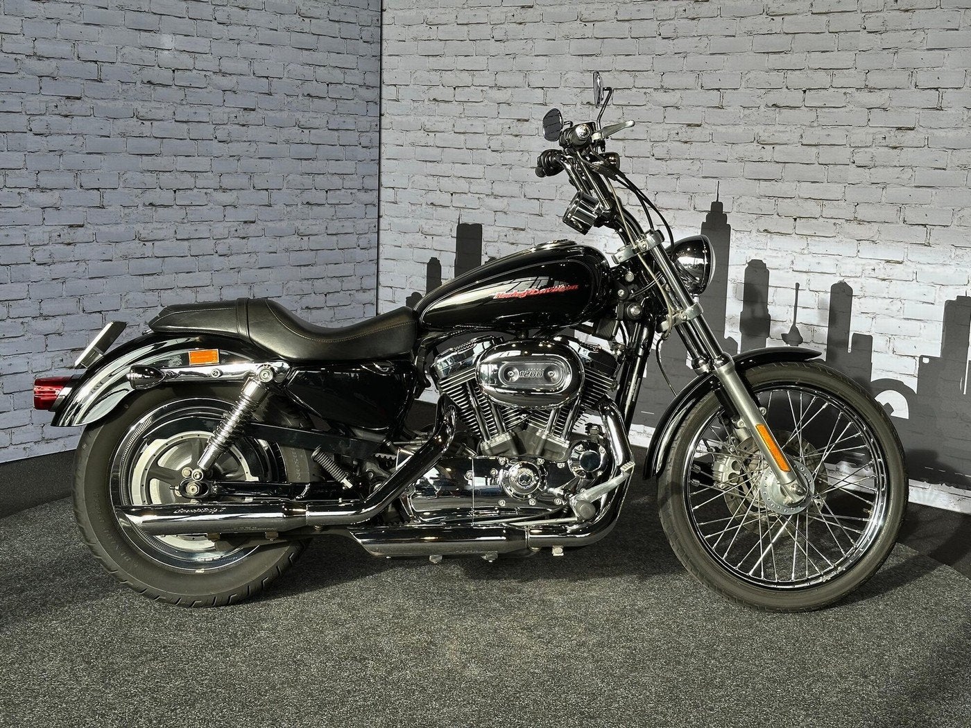 Harley-Davidson SPORTSTER 1200 CUSTOM (bj 2006), Laan van Vredenoord 33
2289 DA  RIJSWIJK, NL, Meer dan 35 kW, Overig, 1200 cc