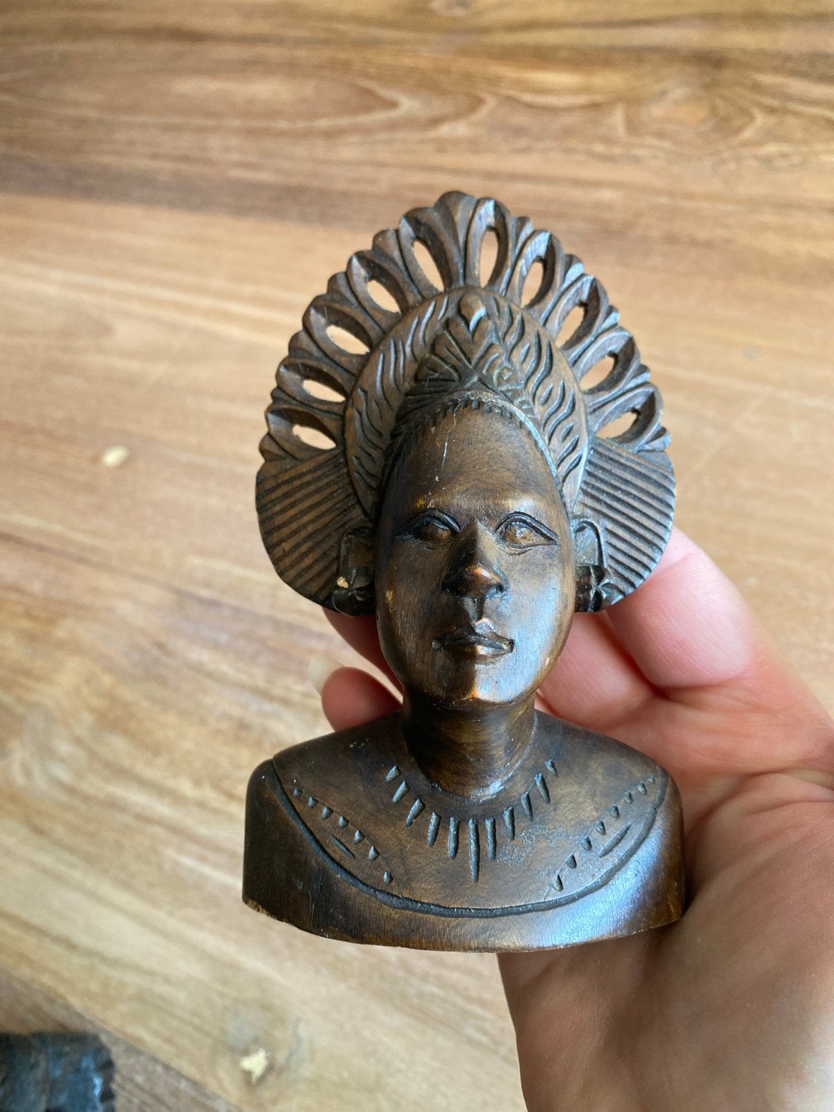 Houten Buste Vrouw met Hoofdtooi - Handgesneden, Antiek en Kunst, Ophalen, Minder dan 20 cm, Buste, Handgemaakt