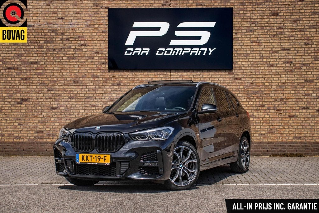 BMW X1 xDrive25e M-Sport BOMVOL, Pano, Leder, HUD, H&K, ACC, Auto's, Gebruikt, Met garantie (alle), Zwart, Bedrijf