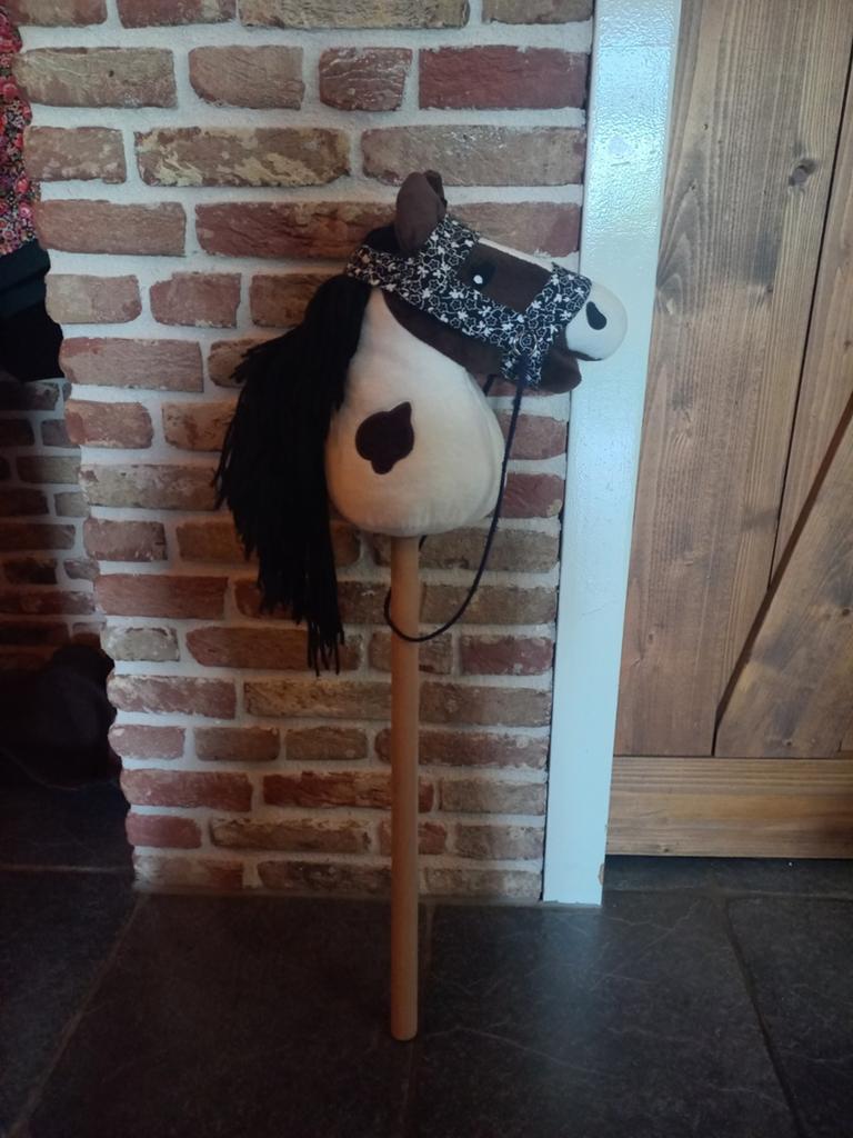 Hobbyhorse / Stokpaardje - Bruin met witte vlekken, Kinderen en Baby's, Speelgoed | Overig, Ophalen of Verzenden