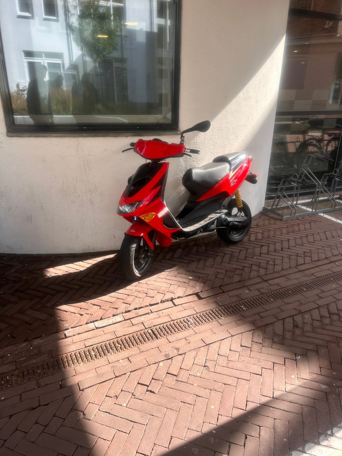 Aprilia sr50, Ophalen, Zo goed als nieuw, Carburateur