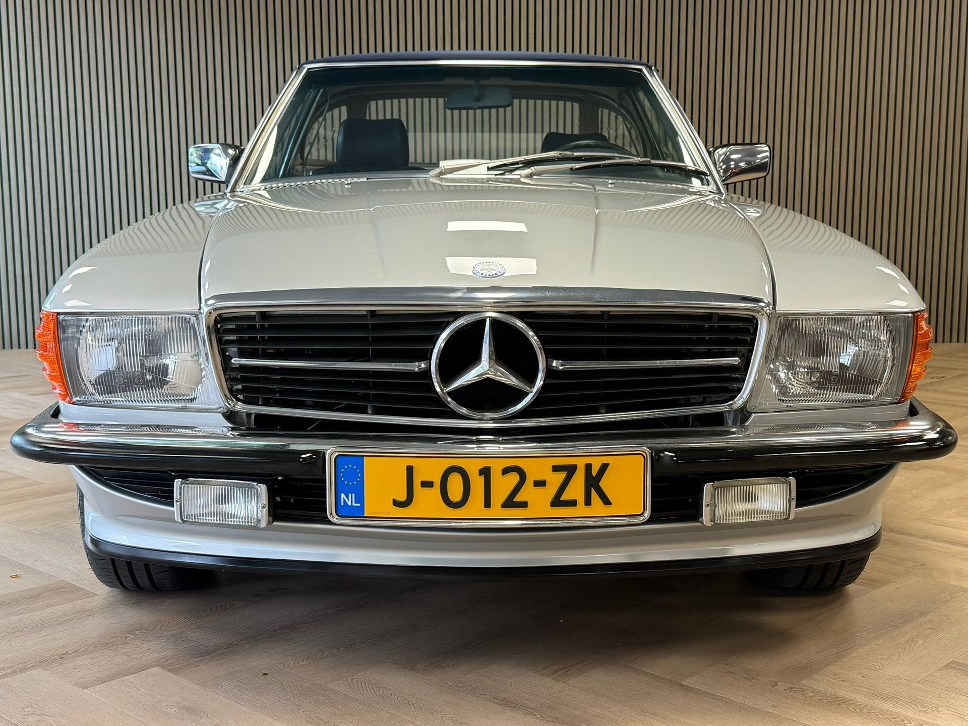 Mercedes-Benz 560SL Cabriolet SL V8 R107 AUTOMAAT | 1989 | 1, Automaat, Gebruikt, 8 cilinders, Overige carrosserieën