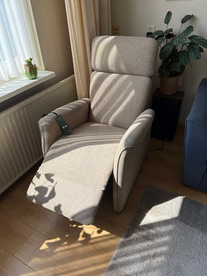 Prominent Relaxfauteuil - Zo goed als nieuw, Ophalen of Verzenden, Zo goed als nieuw, Stof, 75 tot 100 cm