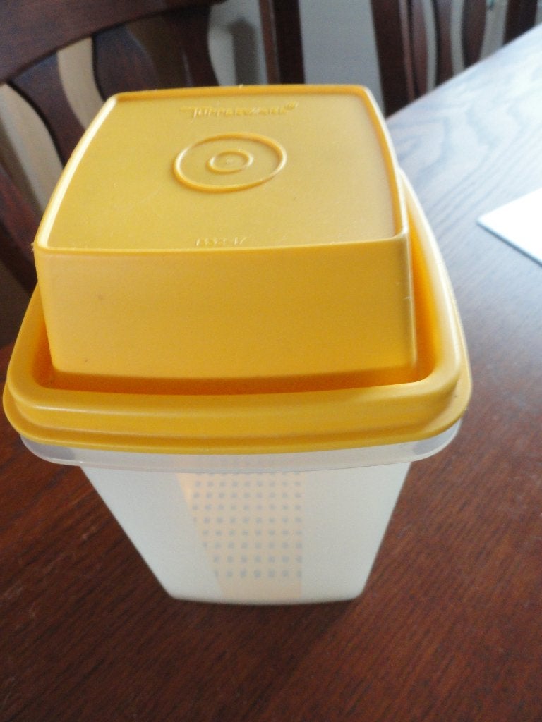 Tupperware tafelzuurhouder met zeef/lift, Ophalen of Verzenden, Nieuw, Zuurpot, Met deksel