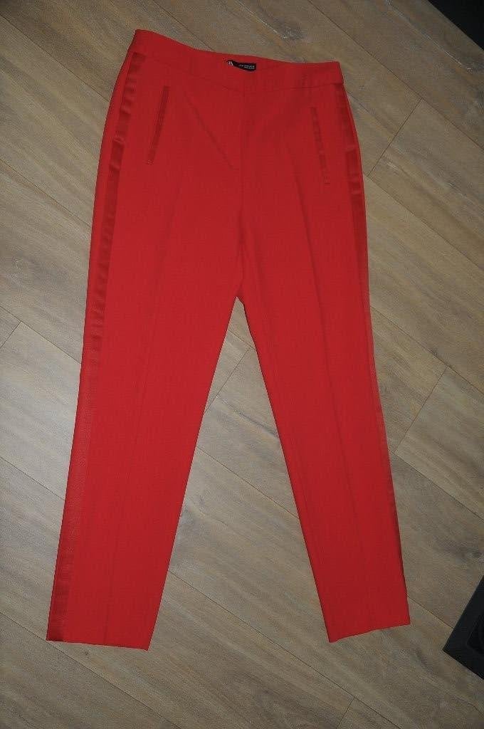 Mooie rode pantalon van ZARA, maat M, ZGAN!!, Maat 38/40 (M), Zara, Ophalen of Verzenden, Zo goed als nieuw